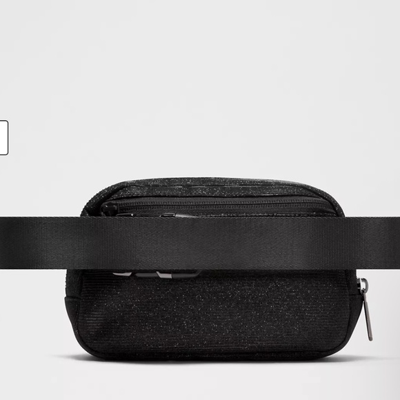 Lululemon Everywhere Glitter Belt Bag 1L in Dark Silver/Graphite Grey/Silver - Picture 7 of 8